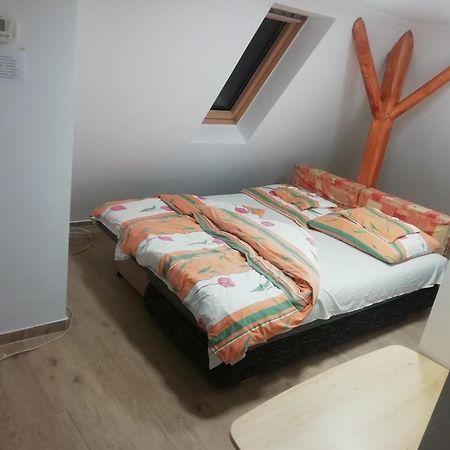 Asta La Vista Vendeghaz Hotell Miskolc Exteriör bild
