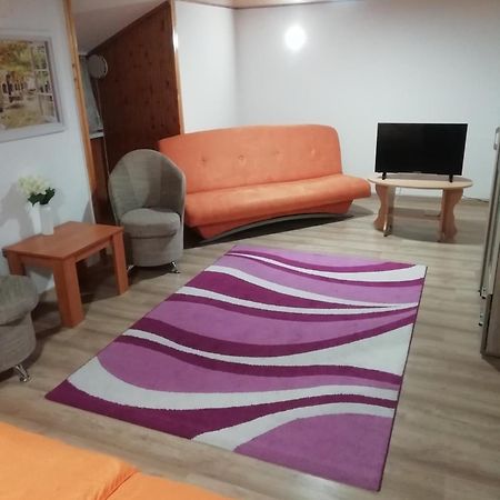 Asta La Vista Vendeghaz Hotell Miskolc Exteriör bild