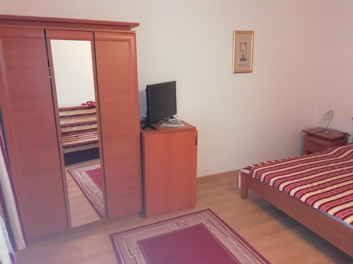 Asta La Vista Vendeghaz Hotell Miskolc Exteriör bild