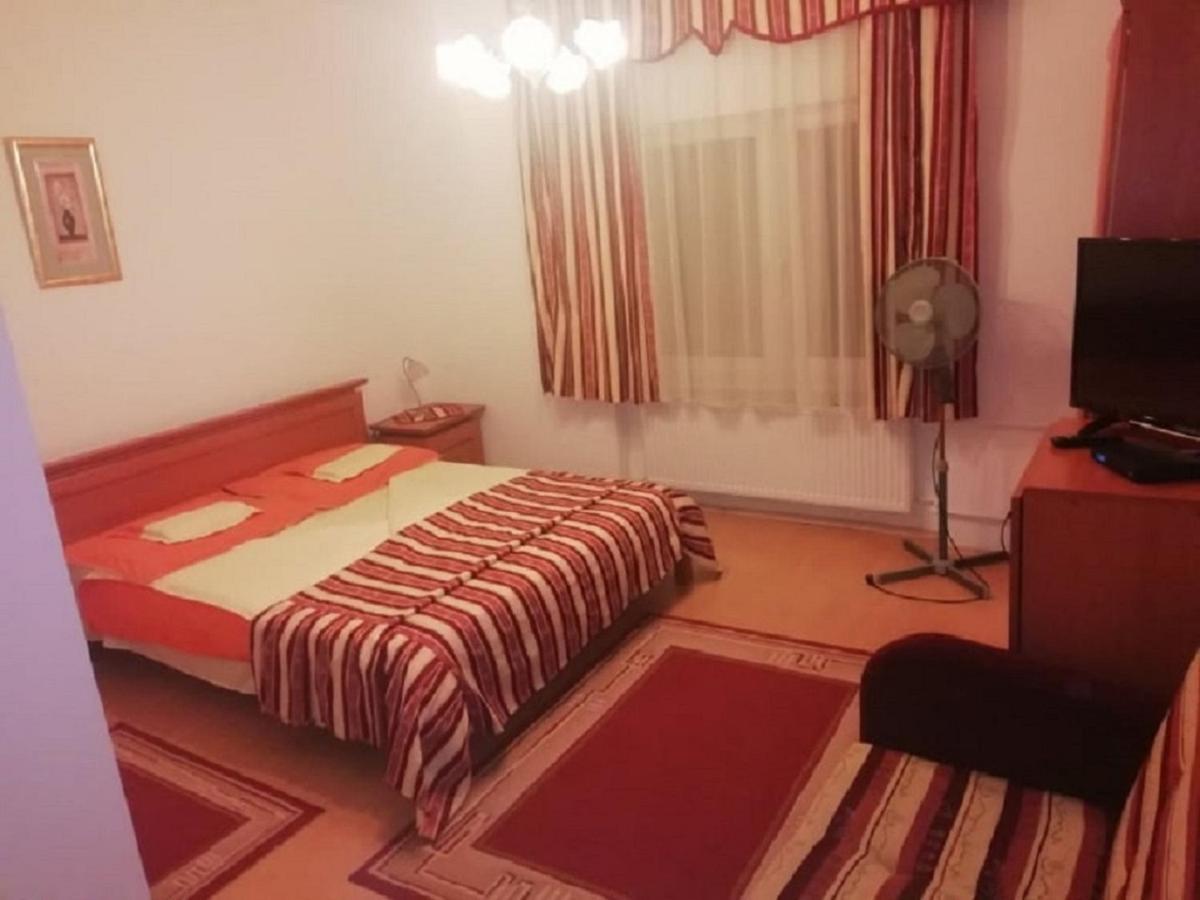 Asta La Vista Vendeghaz Hotell Miskolc Exteriör bild