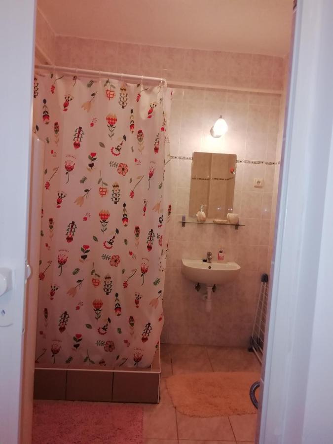 Asta La Vista Vendeghaz Hotell Miskolc Exteriör bild