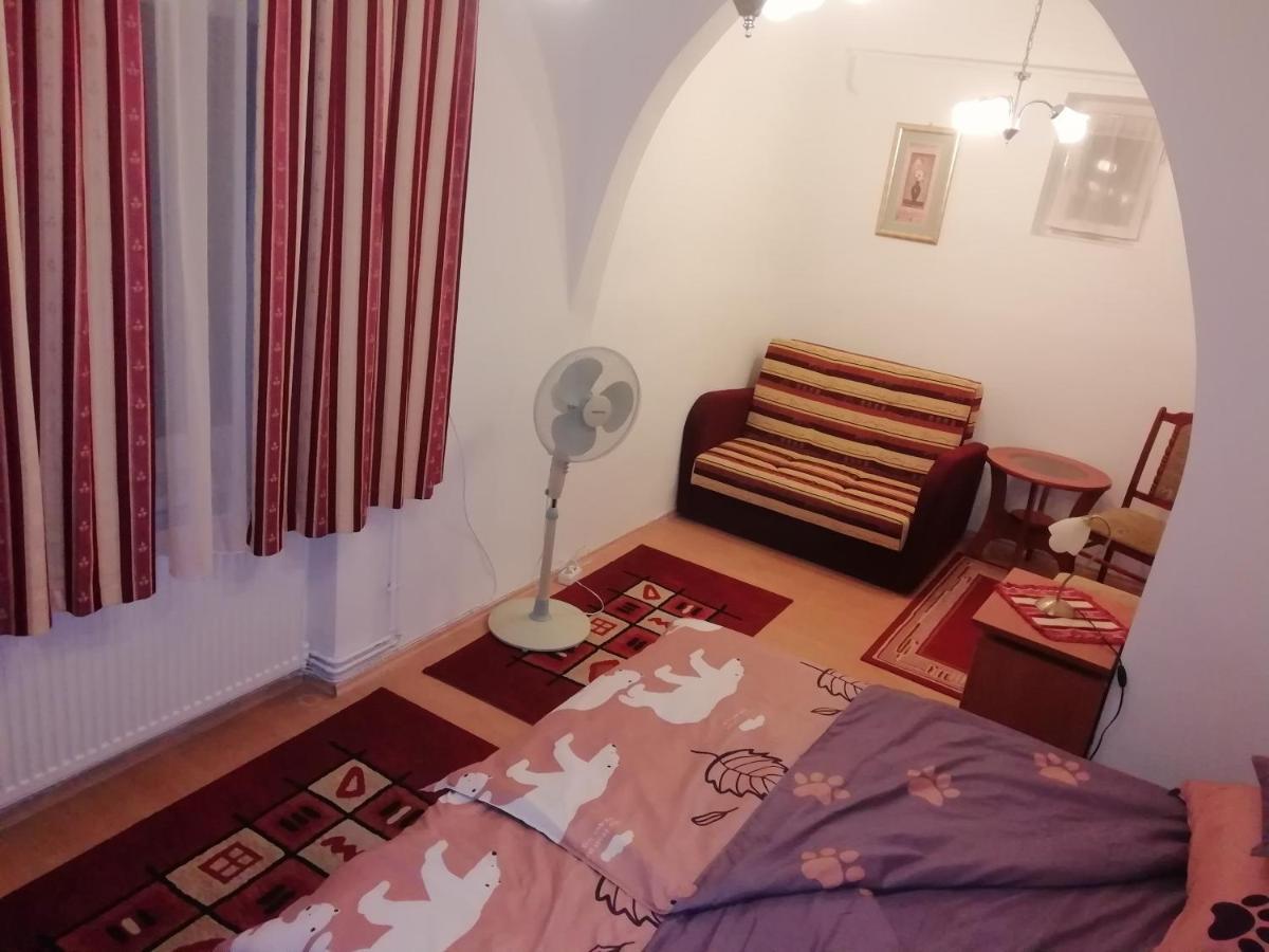 Asta La Vista Vendeghaz Hotell Miskolc Exteriör bild