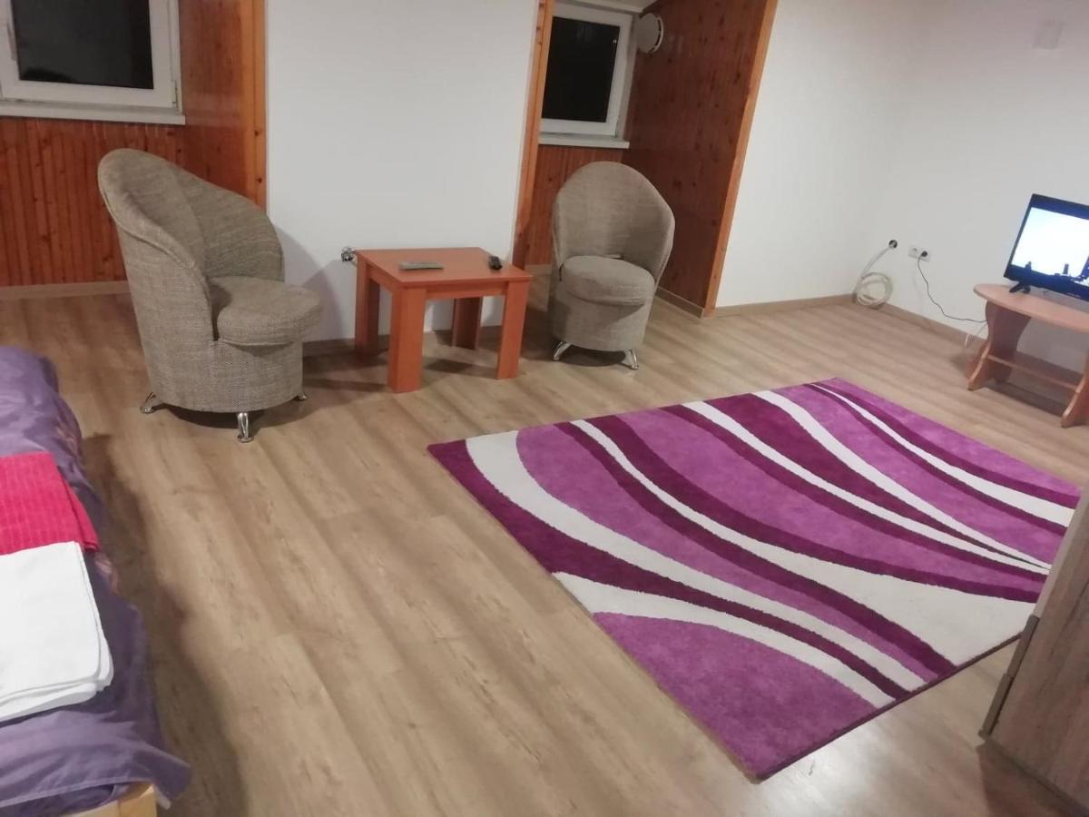 Asta La Vista Vendeghaz Hotell Miskolc Exteriör bild